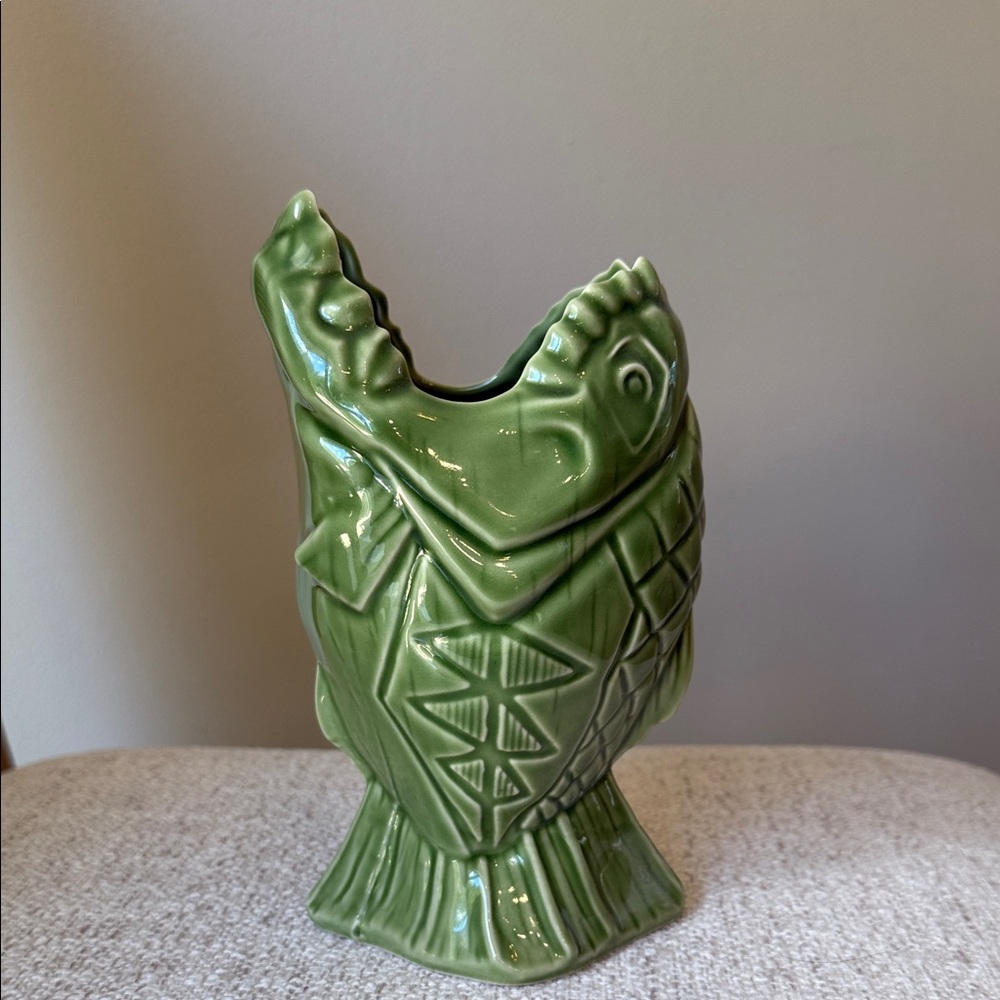 Trader Sam’s Enchanted Tiki Bar 1st Edition Green Piranha Mug